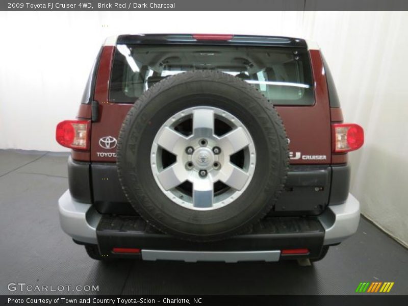 Brick Red / Dark Charcoal 2009 Toyota FJ Cruiser 4WD