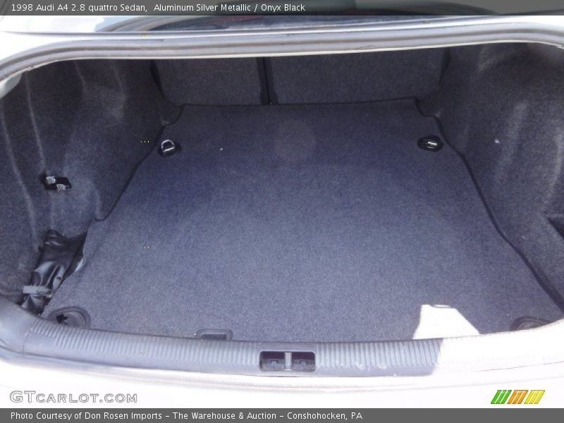  1998 A4 2.8 quattro Sedan Trunk