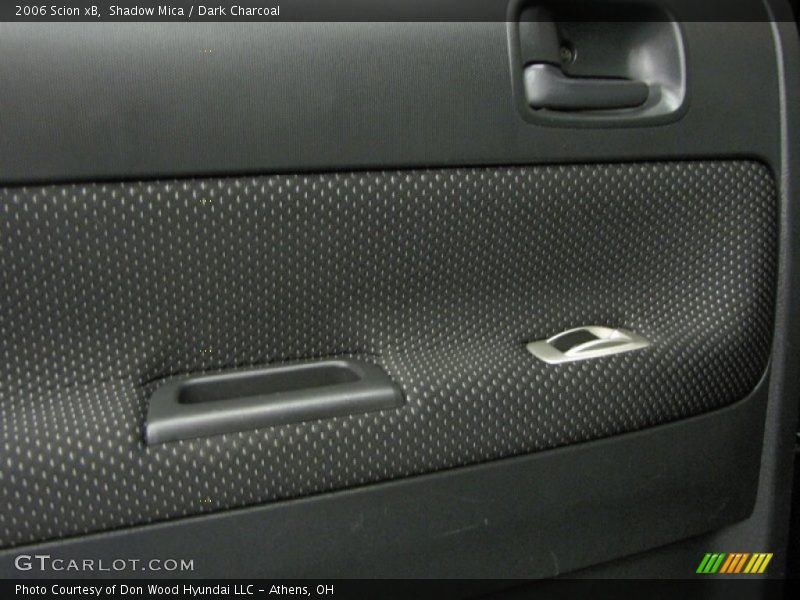 Shadow Mica / Dark Charcoal 2006 Scion xB