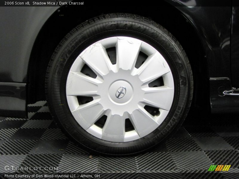 Shadow Mica / Dark Charcoal 2006 Scion xB