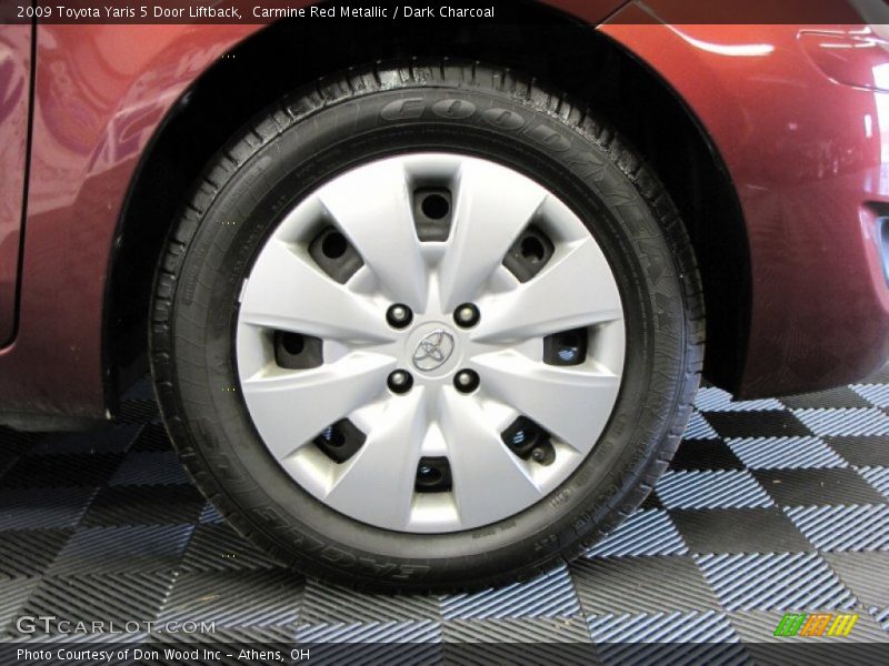 Carmine Red Metallic / Dark Charcoal 2009 Toyota Yaris 5 Door Liftback