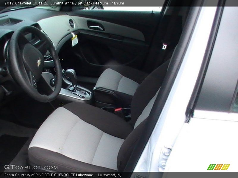 Summit White / Jet Black/Medium Titanium 2012 Chevrolet Cruze LS