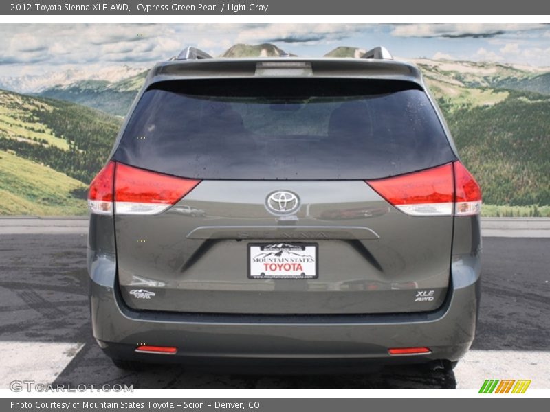 Cypress Green Pearl / Light Gray 2012 Toyota Sienna XLE AWD