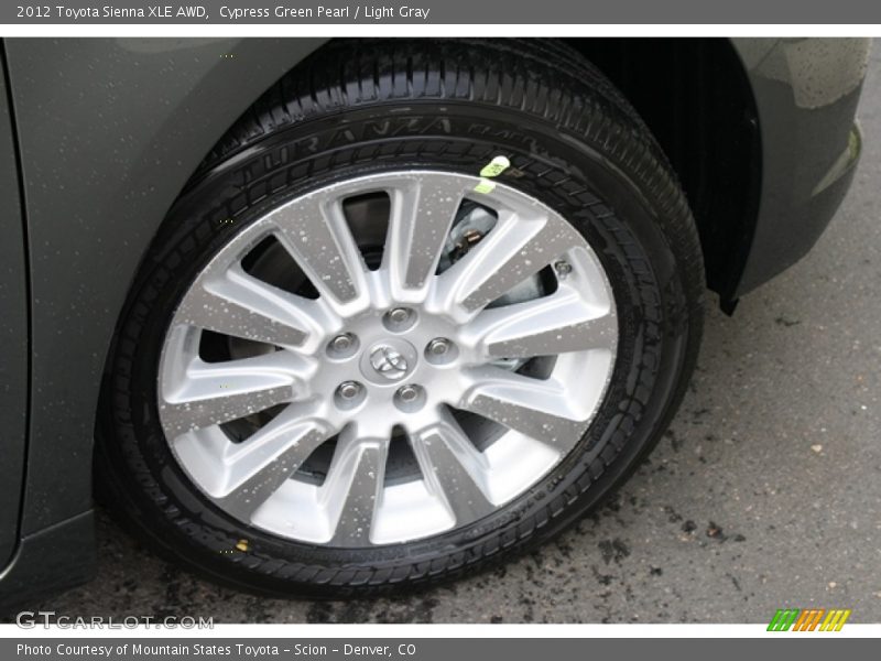 Cypress Green Pearl / Light Gray 2012 Toyota Sienna XLE AWD