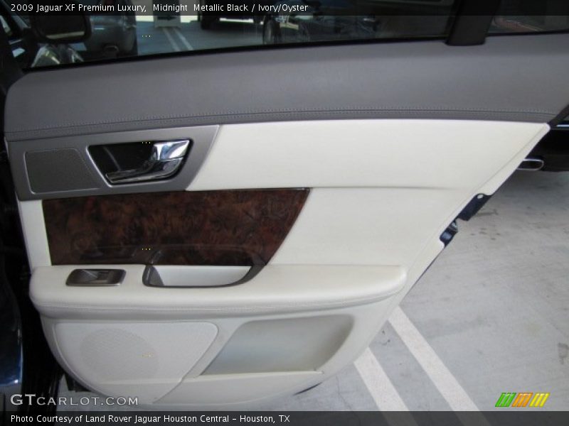 Midnight  Metallic Black / Ivory/Oyster 2009 Jaguar XF Premium Luxury
