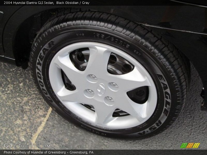 Black Obsidian / Gray 2004 Hyundai Elantra GLS Sedan