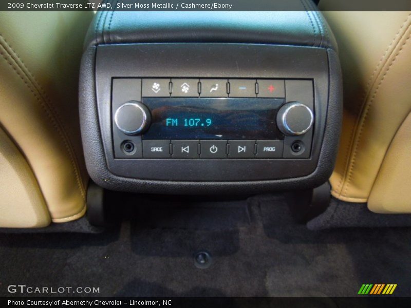 Controls of 2009 Traverse LTZ AWD