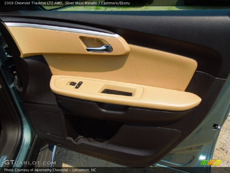 Door Panel of 2009 Traverse LTZ AWD
