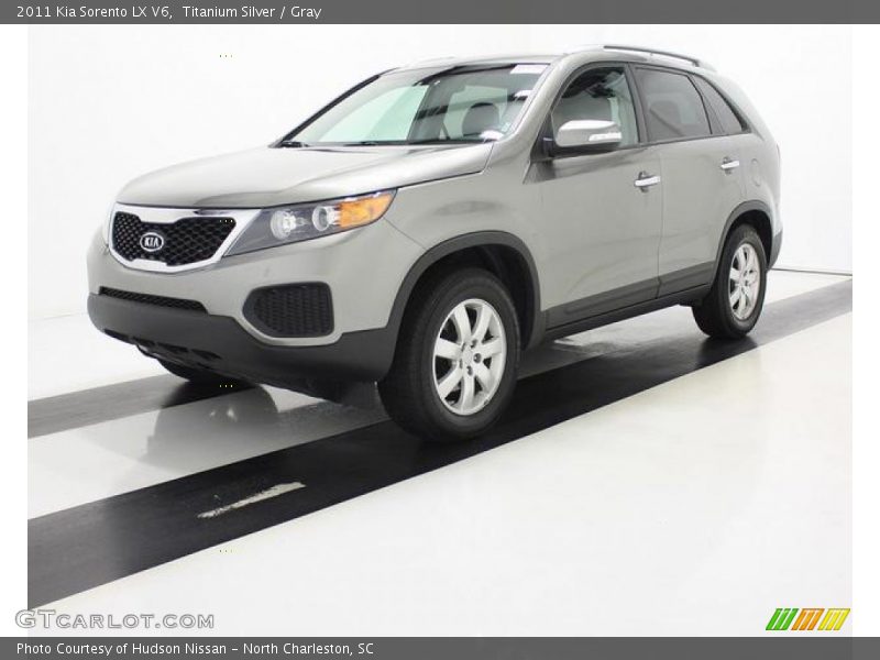 Titanium Silver / Gray 2011 Kia Sorento LX V6