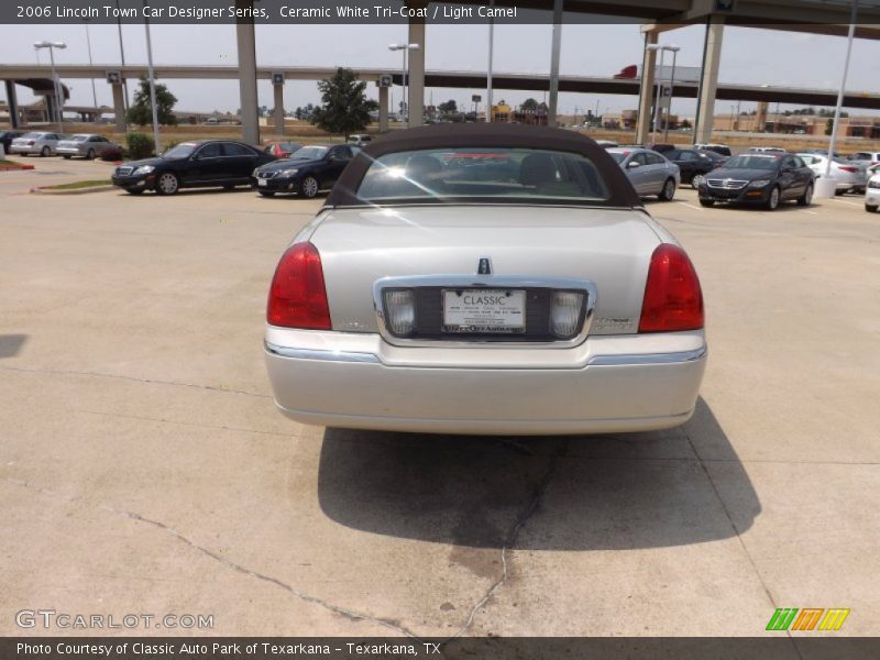 Ceramic White Tri-Coat / Light Camel 2006 Lincoln Town Car Designer Series