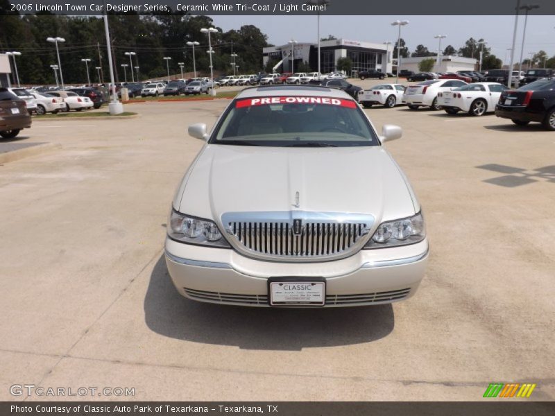 Ceramic White Tri-Coat / Light Camel 2006 Lincoln Town Car Designer Series