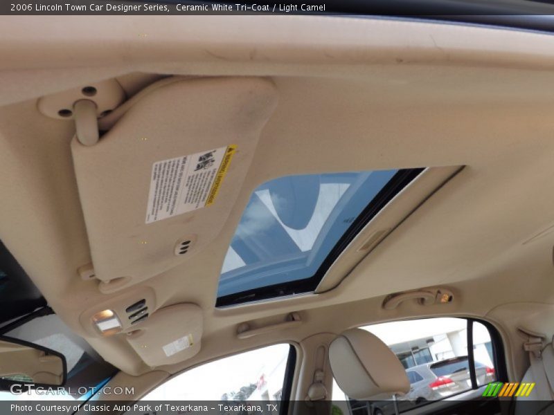 Ceramic White Tri-Coat / Light Camel 2006 Lincoln Town Car Designer Series