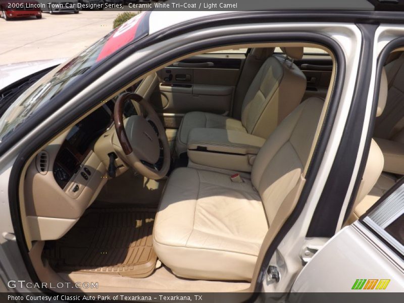 Ceramic White Tri-Coat / Light Camel 2006 Lincoln Town Car Designer Series