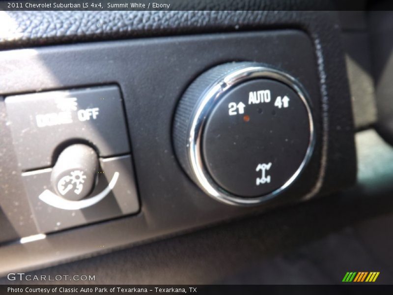 Summit White / Ebony 2011 Chevrolet Suburban LS 4x4