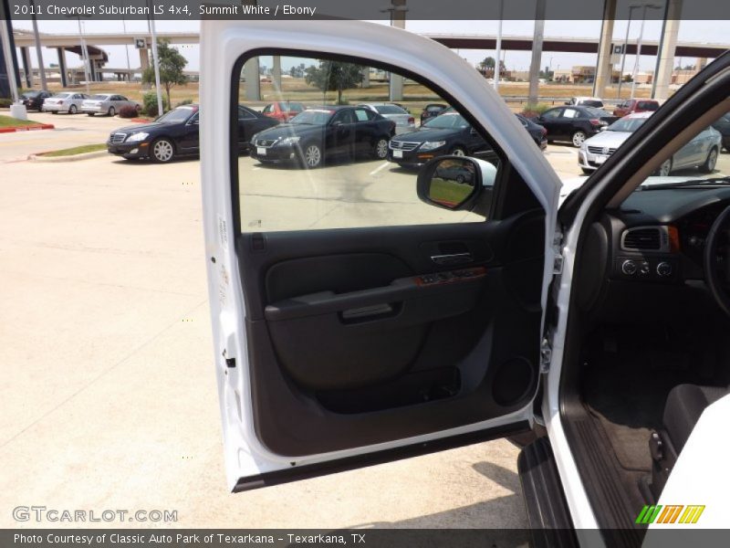Summit White / Ebony 2011 Chevrolet Suburban LS 4x4