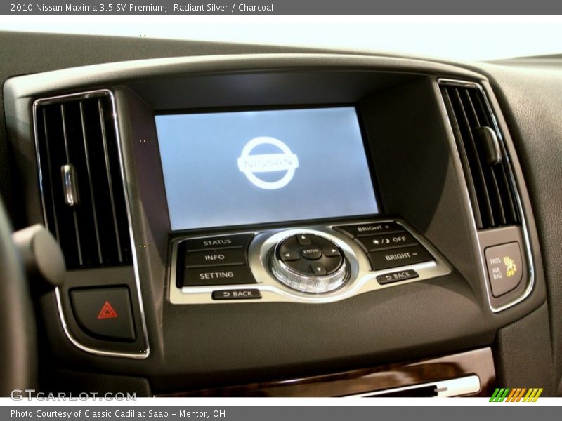 Controls of 2010 Maxima 3.5 SV Premium