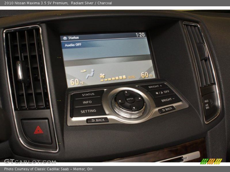 Controls of 2010 Maxima 3.5 SV Premium