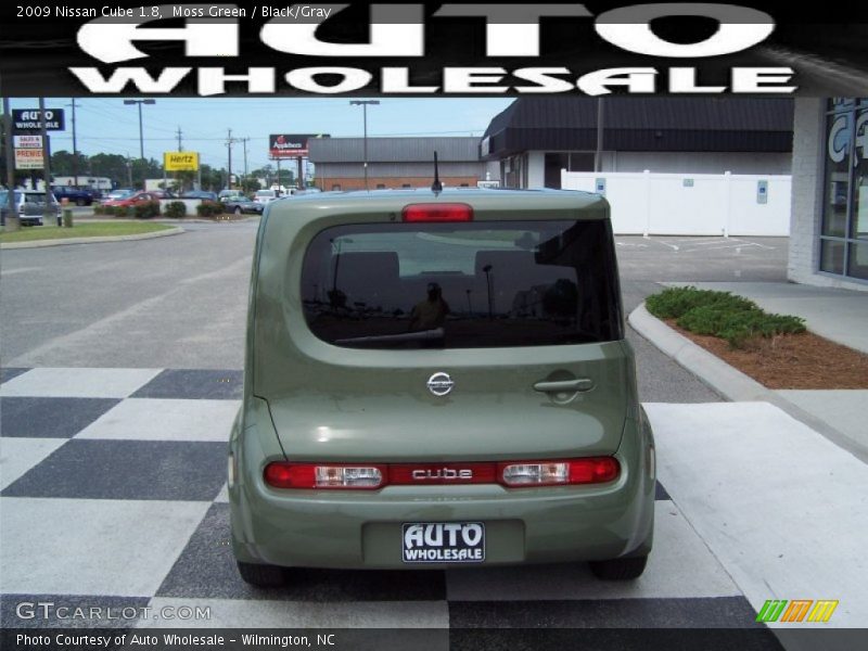 Moss Green / Black/Gray 2009 Nissan Cube 1.8