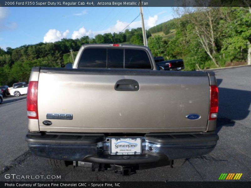 Arizona Beige Metallic / Tan 2006 Ford F350 Super Duty XL Regular Cab 4x4