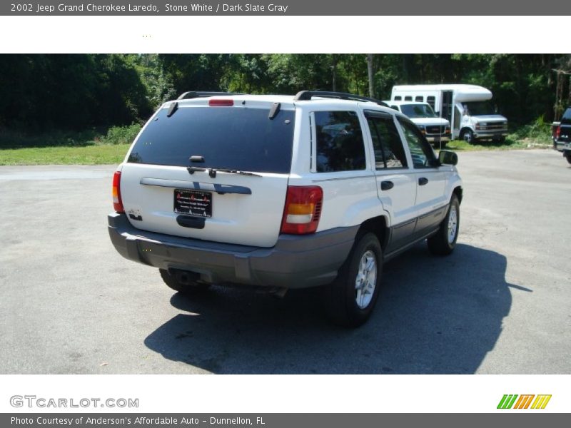 Stone White / Dark Slate Gray 2002 Jeep Grand Cherokee Laredo