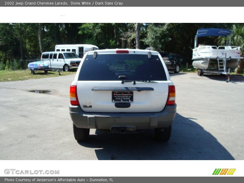 Stone White / Dark Slate Gray 2002 Jeep Grand Cherokee Laredo