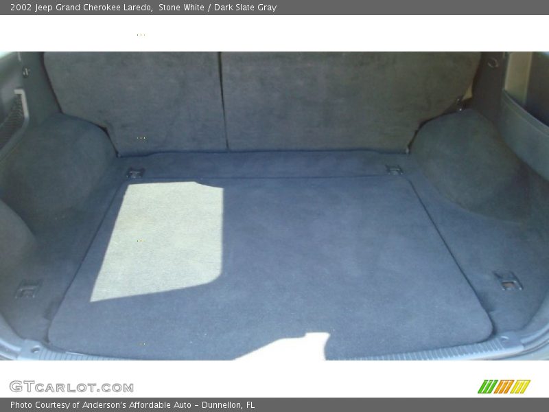 Stone White / Dark Slate Gray 2002 Jeep Grand Cherokee Laredo