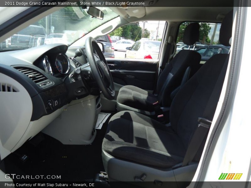 Stone White / Black/Light Graystone 2011 Dodge Grand Caravan Mainstreet