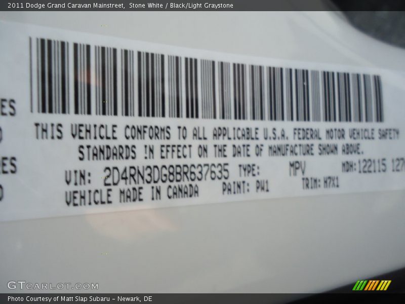 Stone White / Black/Light Graystone 2011 Dodge Grand Caravan Mainstreet