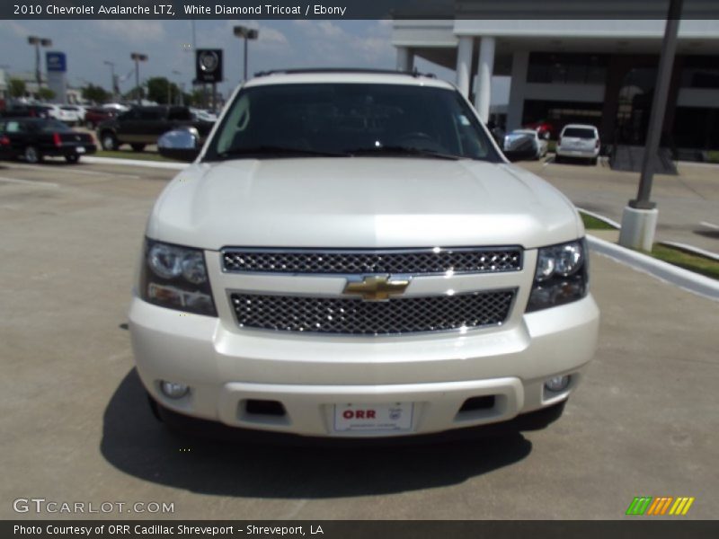 White Diamond Tricoat / Ebony 2010 Chevrolet Avalanche LTZ