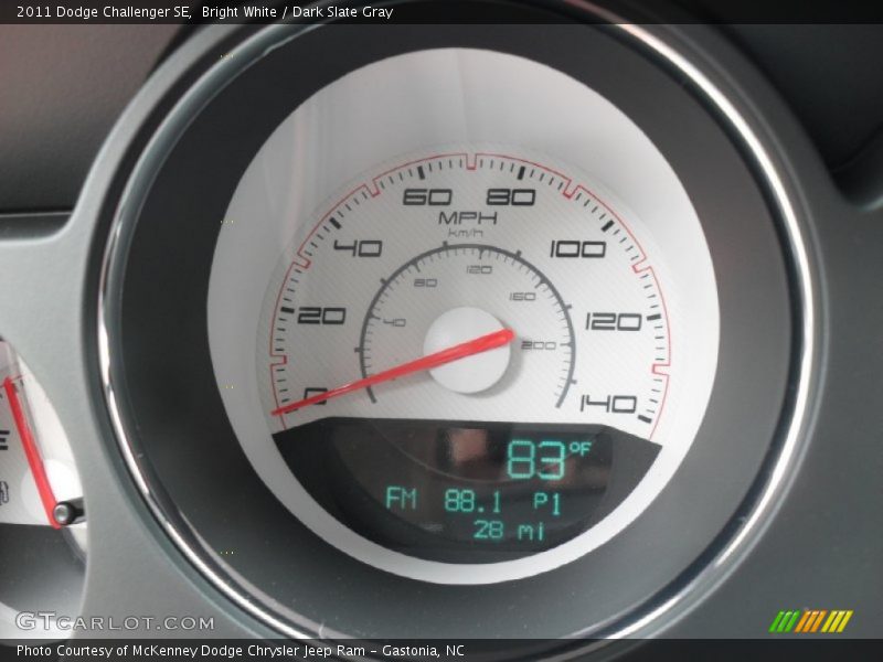 Bright White / Dark Slate Gray 2011 Dodge Challenger SE