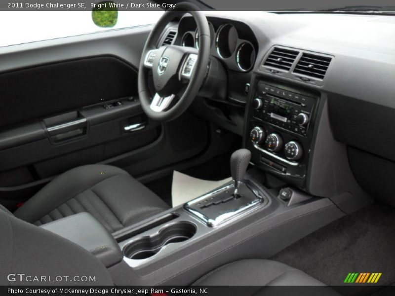 Bright White / Dark Slate Gray 2011 Dodge Challenger SE