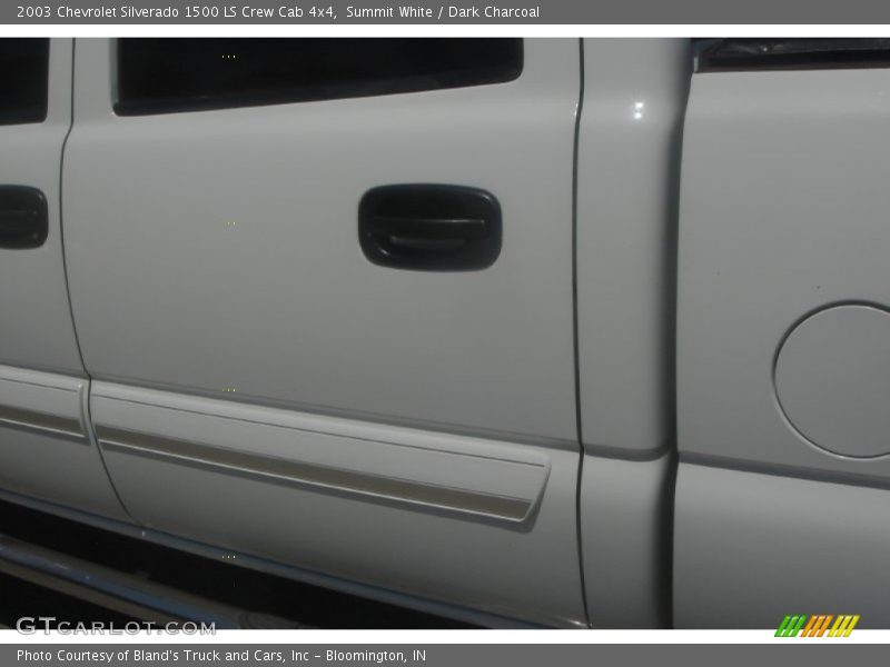 Summit White / Dark Charcoal 2003 Chevrolet Silverado 1500 LS Crew Cab 4x4