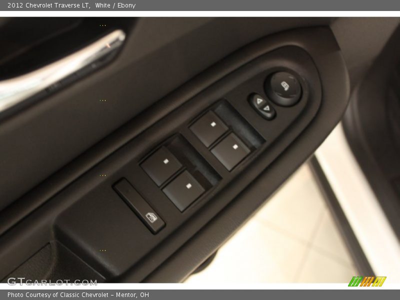 White / Ebony 2012 Chevrolet Traverse LT