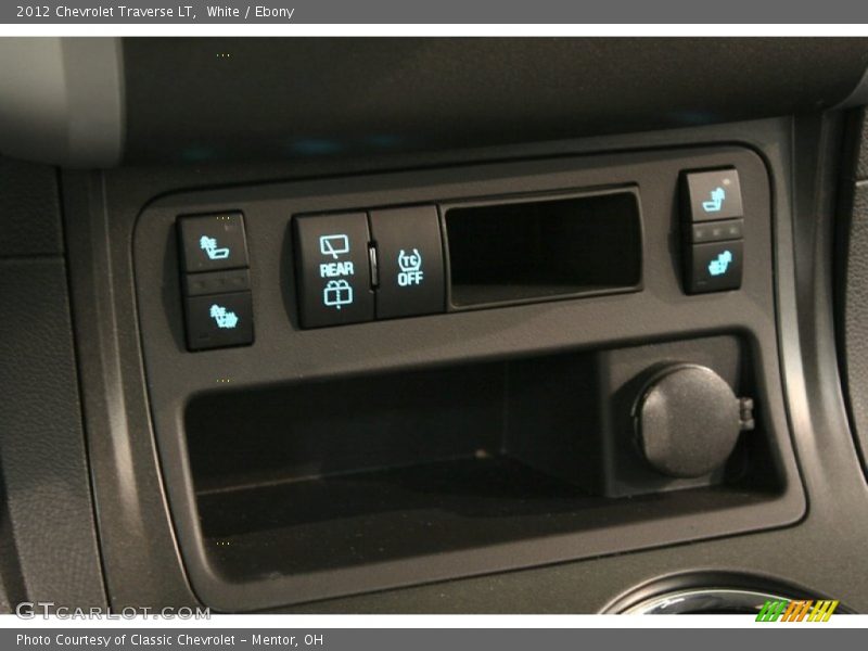 White / Ebony 2012 Chevrolet Traverse LT