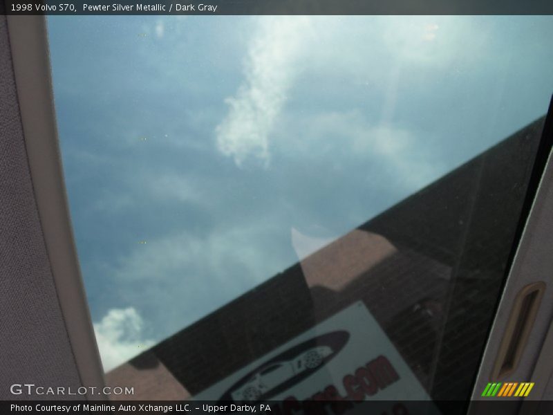 Pewter Silver Metallic / Dark Gray 1998 Volvo S70