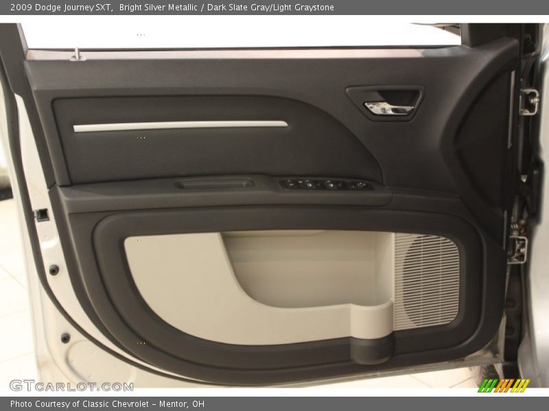 Bright Silver Metallic / Dark Slate Gray/Light Graystone 2009 Dodge Journey SXT