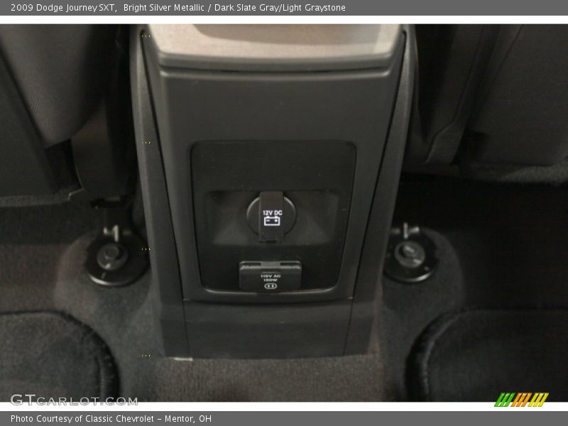 Bright Silver Metallic / Dark Slate Gray/Light Graystone 2009 Dodge Journey SXT
