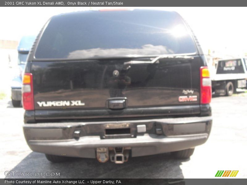Onyx Black / Neutral Tan/Shale 2001 GMC Yukon XL Denali AWD