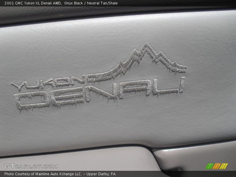  2001 Yukon XL Denali AWD Logo