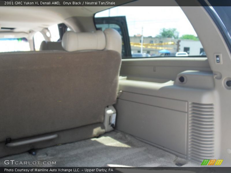 Onyx Black / Neutral Tan/Shale 2001 GMC Yukon XL Denali AWD