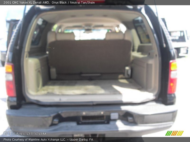 Onyx Black / Neutral Tan/Shale 2001 GMC Yukon XL Denali AWD