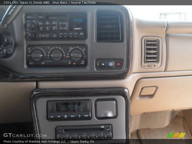 Onyx Black / Neutral Tan/Shale 2001 GMC Yukon XL Denali AWD