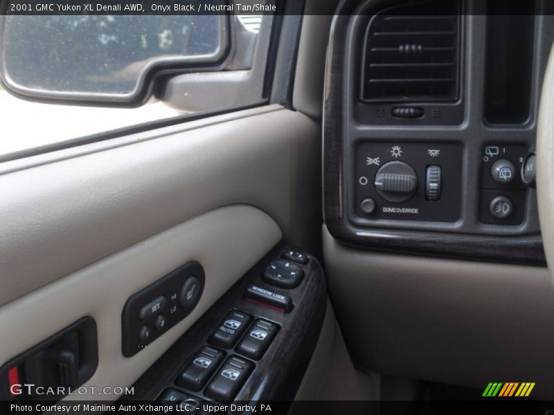 Onyx Black / Neutral Tan/Shale 2001 GMC Yukon XL Denali AWD