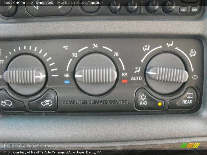 Controls of 2001 Yukon XL Denali AWD