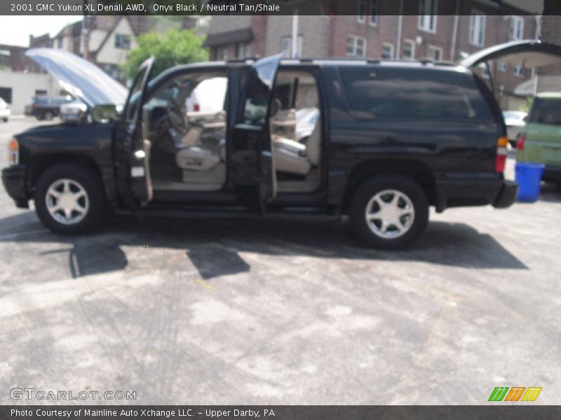 Onyx Black / Neutral Tan/Shale 2001 GMC Yukon XL Denali AWD