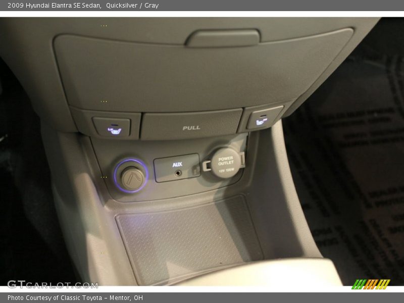 Quicksilver / Gray 2009 Hyundai Elantra SE Sedan