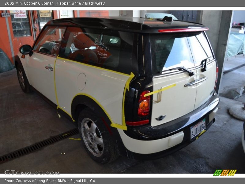 Pepper White / Black/Grey 2009 Mini Cooper Clubman