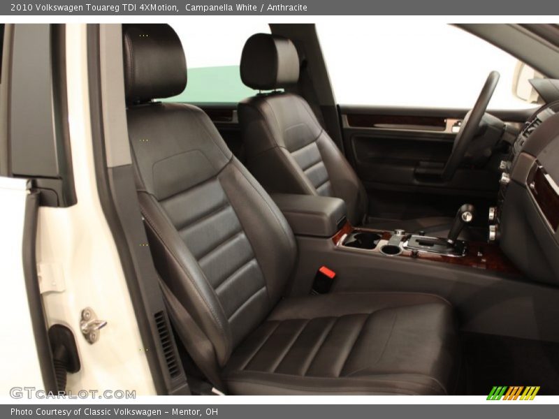 Campanella White / Anthracite 2010 Volkswagen Touareg TDI 4XMotion