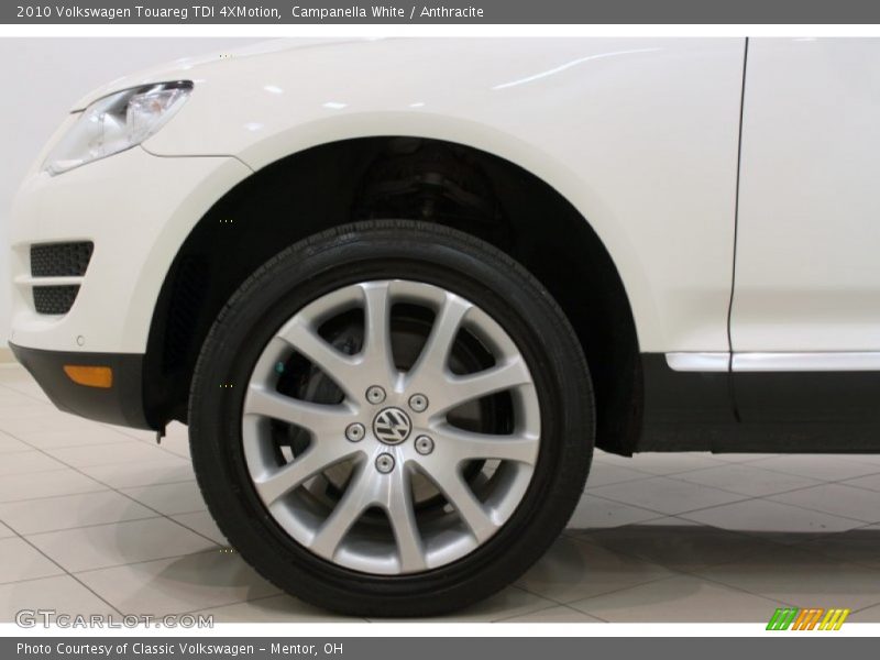 Campanella White / Anthracite 2010 Volkswagen Touareg TDI 4XMotion