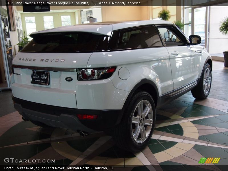 Fuji White / Almond/Espresso 2012 Land Rover Range Rover Evoque Coupe Pure